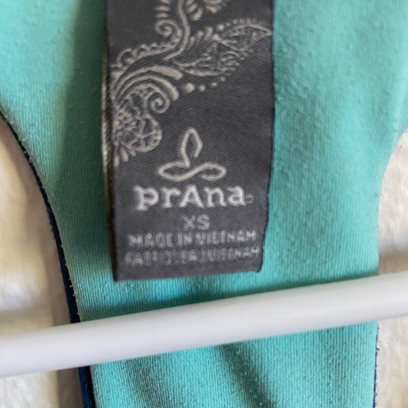 Prana yoga top - Picture 3 of 3